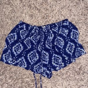 Comfy Hollister shorts